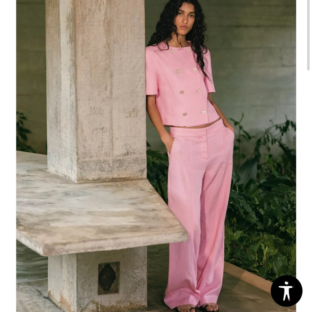 Short Sleeve Double-breasted Blazer. Pink color. Size Medium - Picture 3 of 10